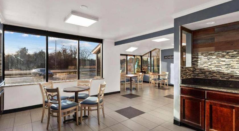 Rodeway Inn Lumberton Buitenkant foto
