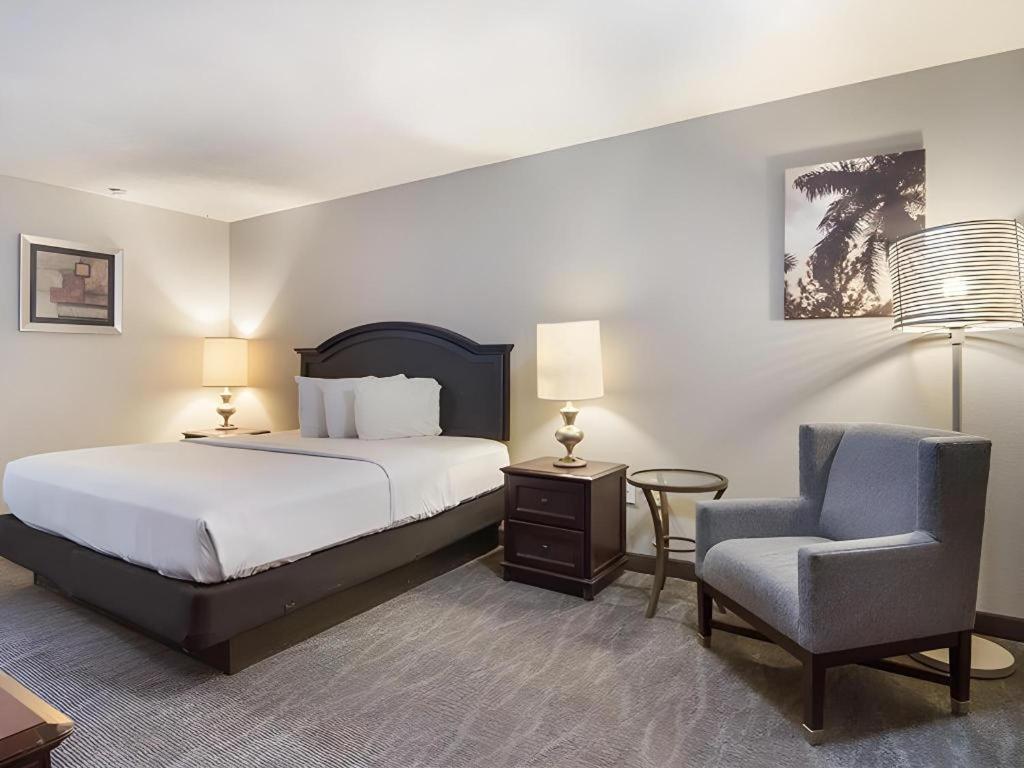 Rodeway Inn Lumberton Buitenkant foto